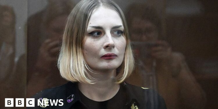 How Russian laws smother dissent