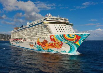 10 Best Mexico Cruises in 2024 and 2025