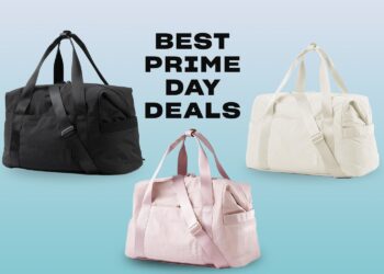 This $20 Weekender Bag Fits Two Weeks’ of Clothing