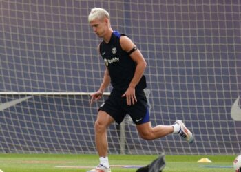 Barcelona to register Olmo in place of Christensen – sources