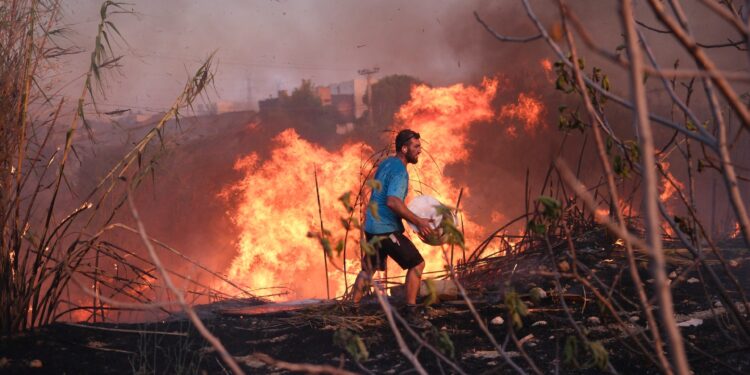 How serious are the wildfires near Athens, Greece? | Weather News