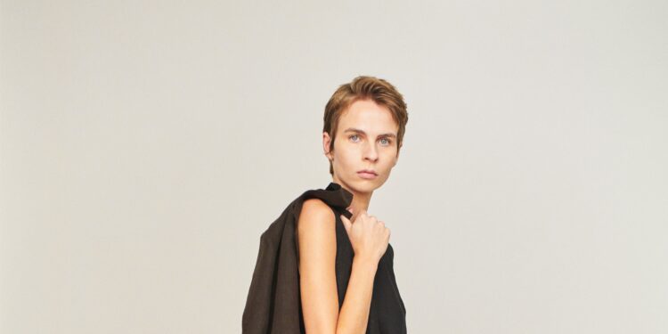 Margaret Howell Spring 2025 Ready-to-Wear Collection