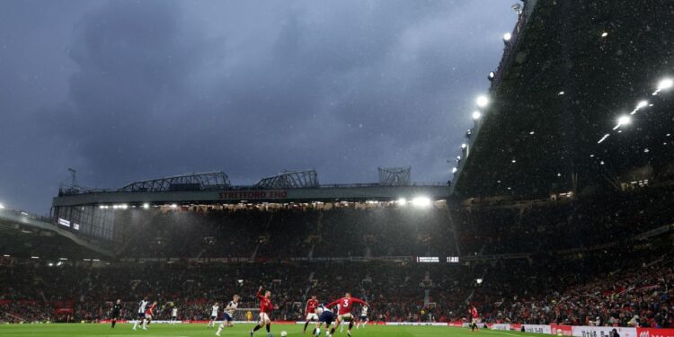 Tottenham condemn fans’ ‘abhorrent’ chants at Old Trafford