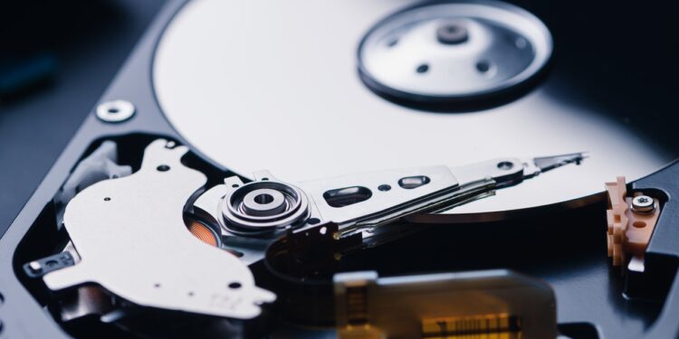 The Music Industry’s ’90s Hard Drives Are Dying