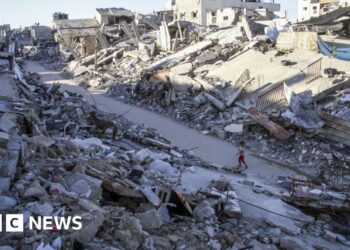 Air strike said to have killed dozens in Jabalia