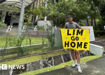 Valencia fans detained in Singapore over football protest