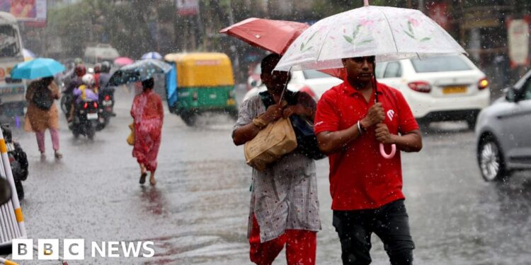 India evacuates over a million ahead of landfall