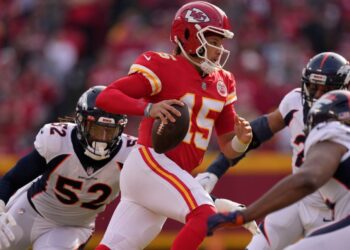 NFL Week 10 picks, schedule, odds, injuries, fantasy tips