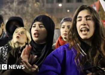 Whistles and boos at tense France-Israel football match