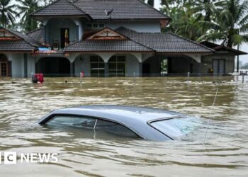Three dead and over 122,000 evacuate homes