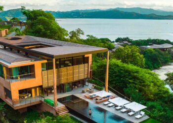 Here’s Where Celebrities Stay in Costa Rica’s Ultra-Luxe Papagayo Peninsula