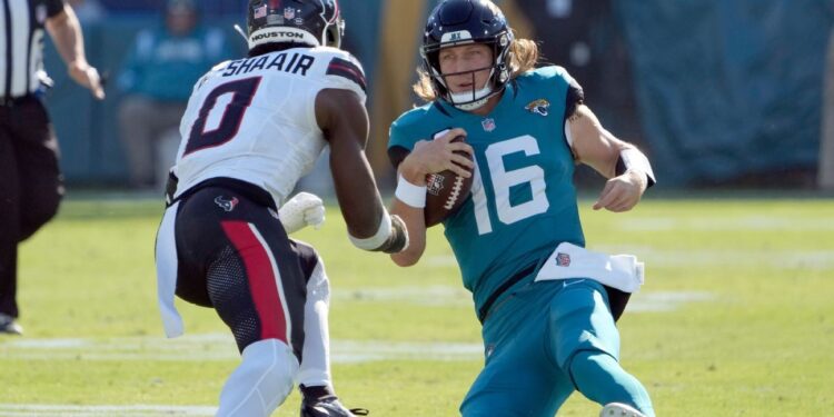 What’s the latest on Jaguars QB Trevor Lawrence’s injury?
