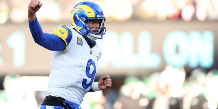 NFL Week 17 playoff picture: Clinching scenarios, standings