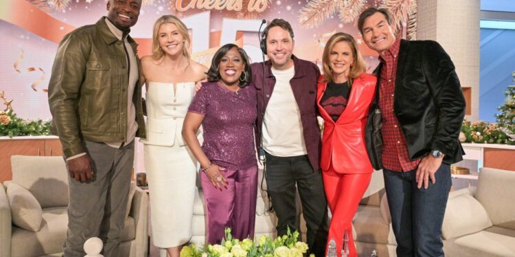 ‘The Talk’ Producer Previews the Series’ Final Live Show, Howie Mandel