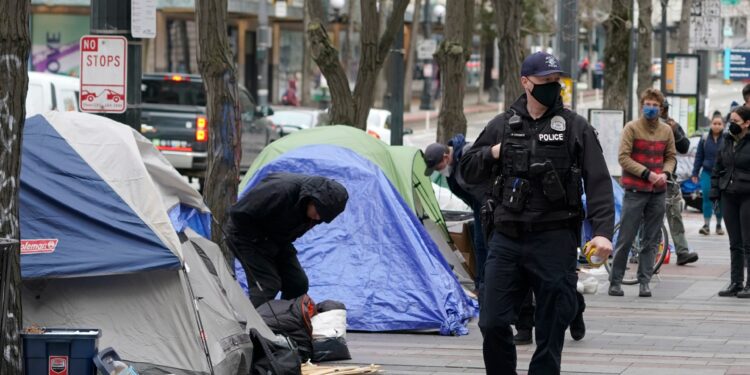 US homelessness up 18 percent in last year amid cost of living crisis | Homelessness News