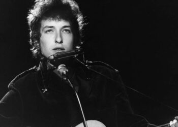 Bob Dylan’s 1983 Fender, Photographs and More Up for Auction
