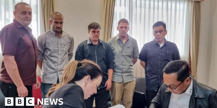 Australia says ‘Bali Nine’ drug smugglers have returned home