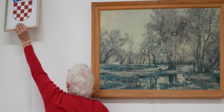 Croatia’s Milanovic to face rival in election run-off next month | Elections News