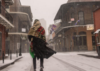 Live Updates: Rare Snowfall Snarls Cities as Deadly Cold Stalks the South
