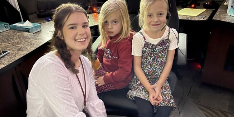 Aurelius girl who called 911 for her father honored by Cayuga County sheriff