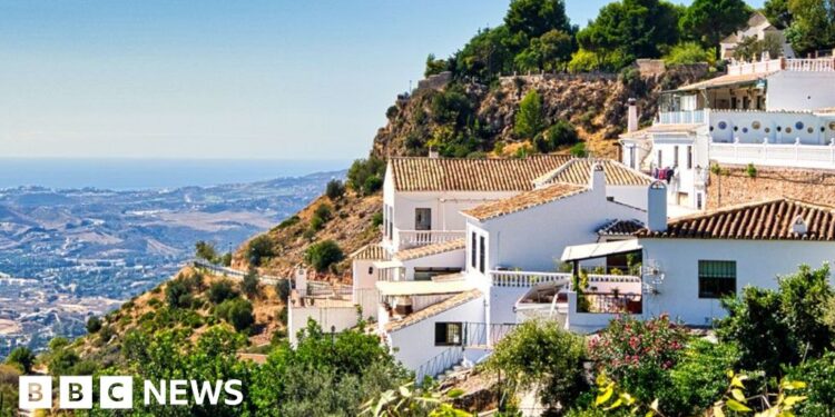 Spain plans 100% tax for homes bought by non-EU residents