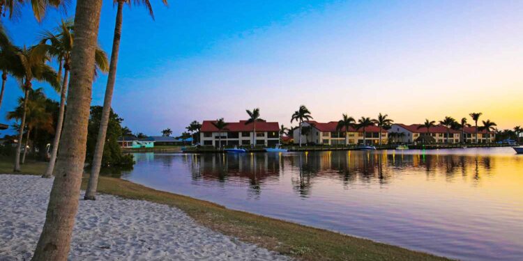 This Florida City Is the No. 1 Warm-weather Destination for Retirees, Seniors, and Snowbirds This Winter