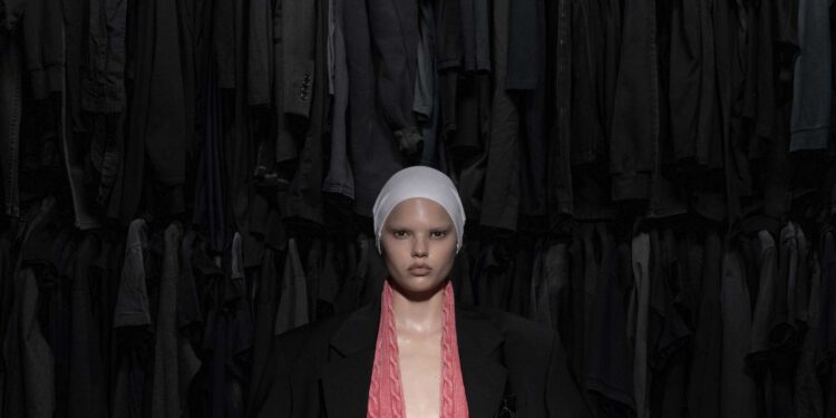Alexander Wang Spring 2025 Ready-to-Wear Collection