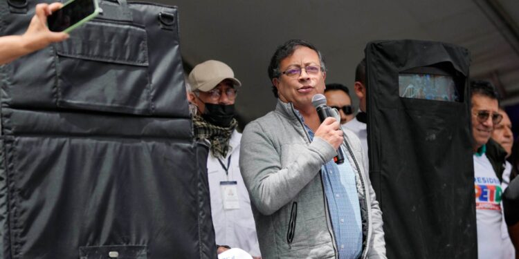 Petro prompts Colombian government chaos with demand for resignations | Government News