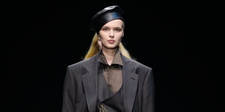 Emporio Armani Fall 2025 Ready-to-Wear Collection