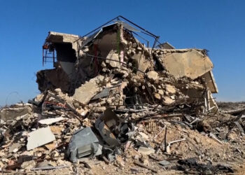 Video: Israel partially withdraws troops from Lebanon as deadline expires | Israel attacks Lebanon