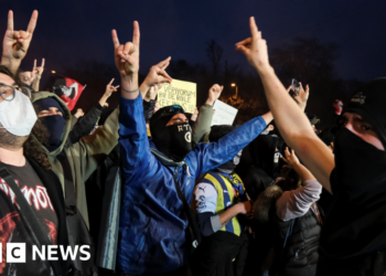 Thousands turn out in Turkey for protests after more than 1,400 arrests