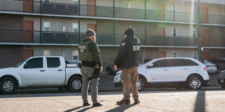 U.S. Tied Migrants to Gang Based Largely on Clothes or Tattoos, Papers Show