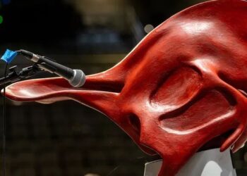 This Crazy Instrument Lets Us Hear How Dinosaurs Might Have Sounded