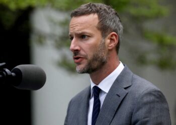US envoy says fighting in Gaza would ‘end immediately’ if captives released | Gaza News