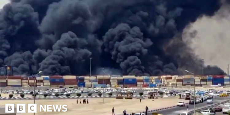 Huge blast at key Iranian port kills eight and injures more than 750