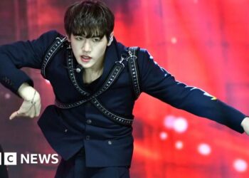 Bain of group Just B comes out at concert