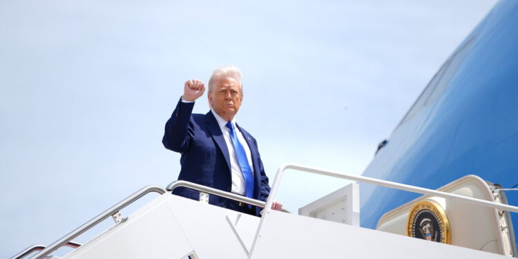 Live Updates: Trump Gets Lavish Welcome in Saudi Arabia as He Kicks Off Gulf Tour