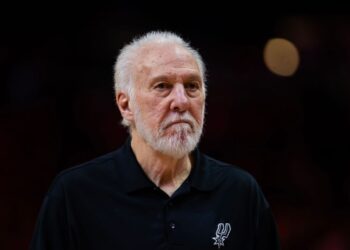 Gregg Popovich done coaching Spurs; Mitch Johnson takes over
