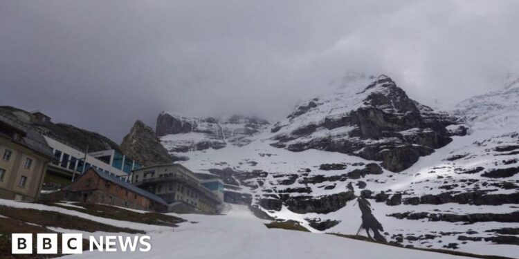 Two dead in Swiss mountain avalanche