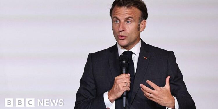 French report warns of Islamist ‘entryism’ as risk to national cohesion