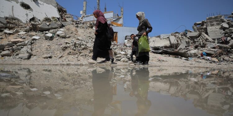 Palestinian author Mosab Abu Toha wins Pulitzer Prize for commentary | Media News