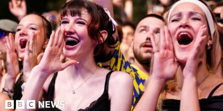 Exit festival pulls out of Serbia after backing student protests