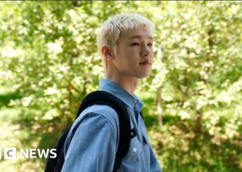 The K-pop star who came out to the world on stage