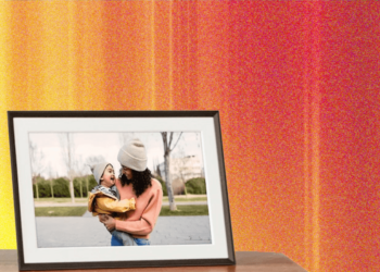 6 Best Digital Photo Frames (2025): Aura, Nixplay, Skylight