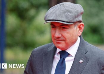 Armenia’s PM Pashinyan offers to expose himself in escalating Church row