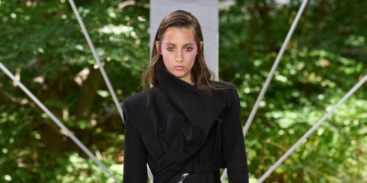 ArdAzAei Fall 2025 Couture Collection