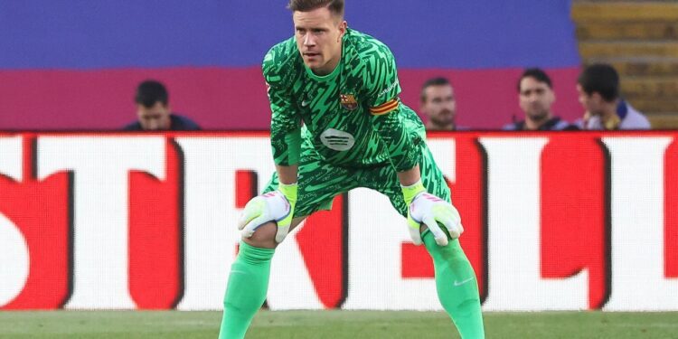 Barcelona’s Ter Stegen trains alone amid uncertain future