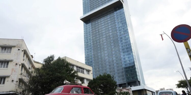 US sanctions Cuban president, ‘regime-controlled’ luxury hotels | Donald Trump News