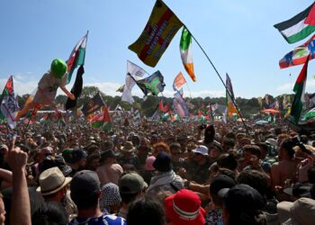 UK police to take no action against Kneecap after ‘terrorism’ investigation | Police News