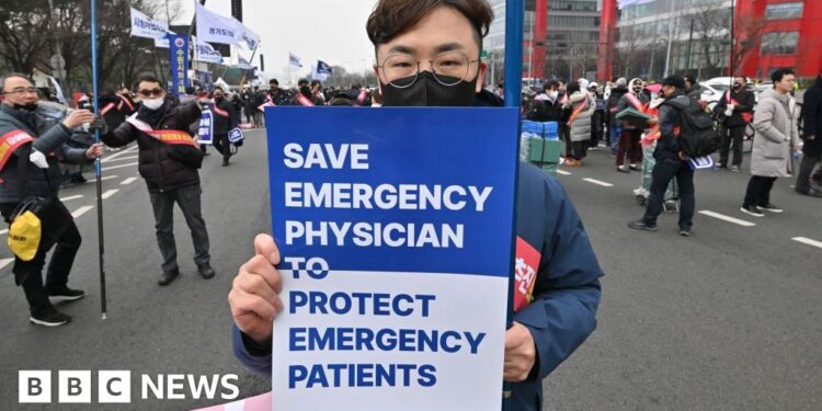 South Korea medical students end 17-month boycott of classes